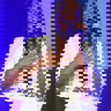 Elaine Martins photo 15