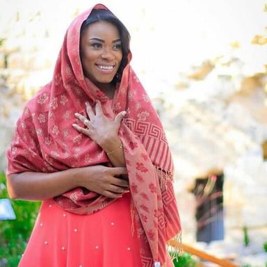 Elaine Martins photo 31