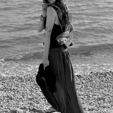 Elizabeth Gillies photo 40