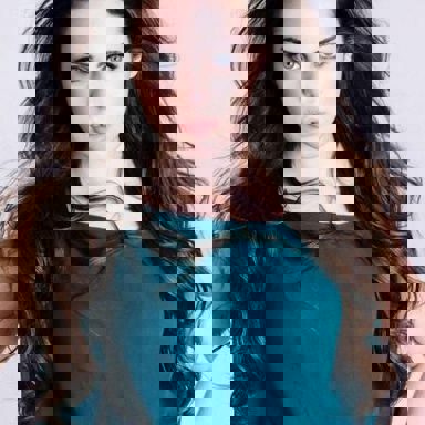 Elizabeth Gillies photo 18