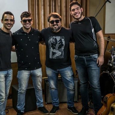 Em Secreto