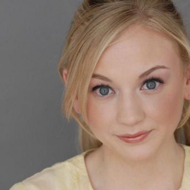 Emily Kinney photo 26