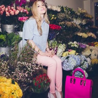 Emily Kinney photo 27