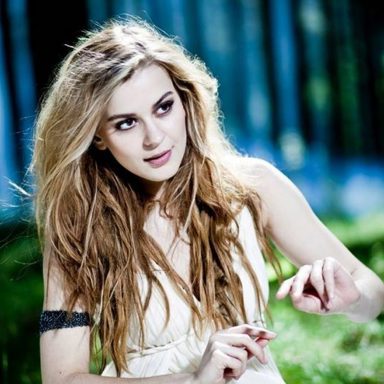 Emmelie de Forest photo 16