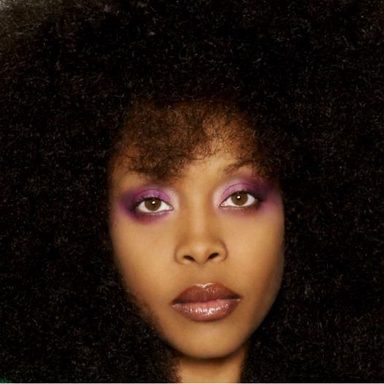 Erykah Badu photo 10