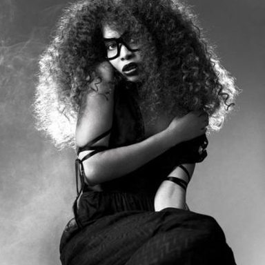 Erykah Badu photo 14