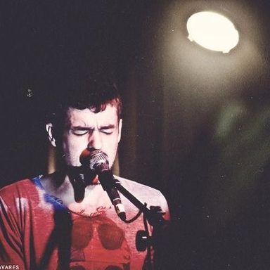 Esteban Tavares photo 12