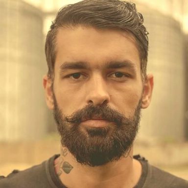 Esteban Tavares