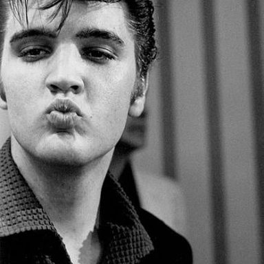Elvis Presley photo 27