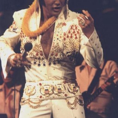 Elvis Presley photo 37