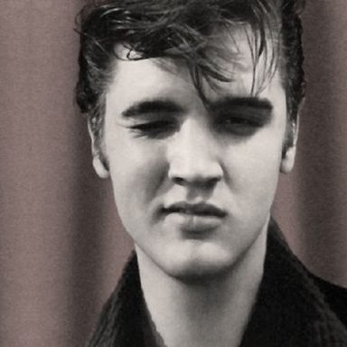 Elvis Presley photo 29