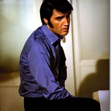 Elvis Presley photo 31