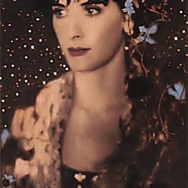 Enya photo 19