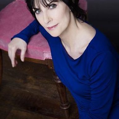 Enya photo 12