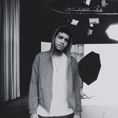 Felipe Renfro photo 15