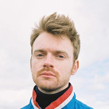 Finneas photo 24