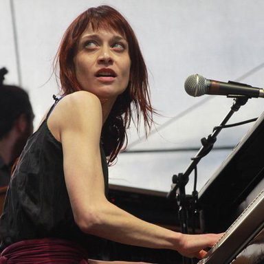 Fiona Apple photo 99