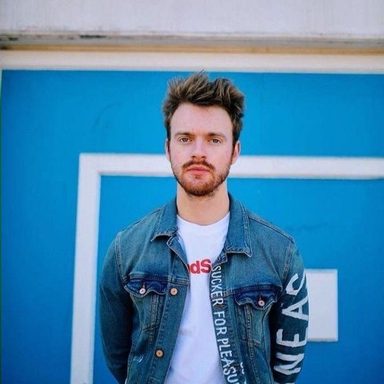 Finneas photo 15