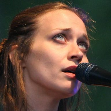 Fiona Apple photo 83