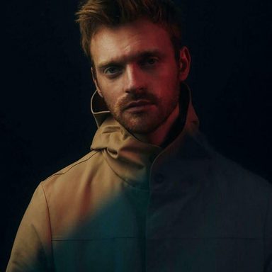 Finneas photo 16