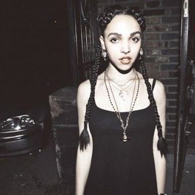 FKA twigs photo 27