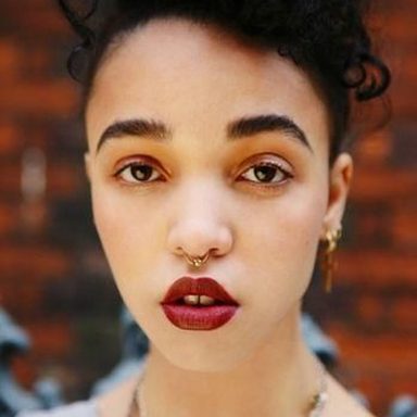 FKA twigs photo 23