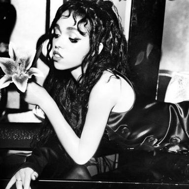 FKA twigs photo 24