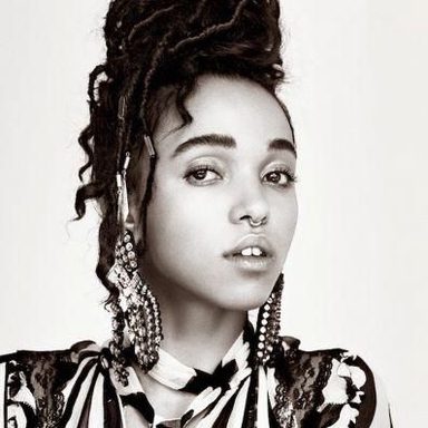 FKA twigs photo 22