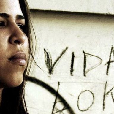 Flora Matos photo 22