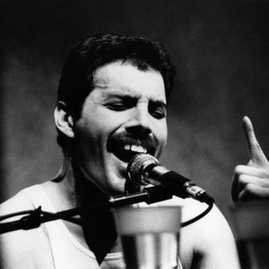 Freddie Mercury photo 15