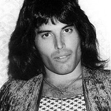 Freddie Mercury photo 32