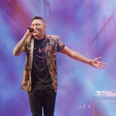 Felipe Araújo photo 17