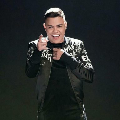 Felipe Araújo photo 14