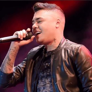 Felipe Araújo photo 22