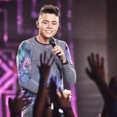 Felipe Araújo photo 10