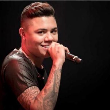 Felipe Araújo photo 16