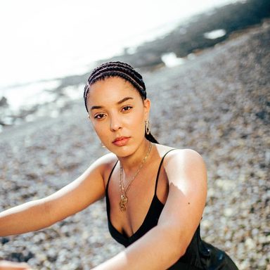 Grace Carter photo 39