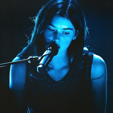 Gracie Abrams photo 91