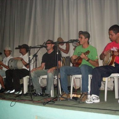 Grupo Tô Di Boua