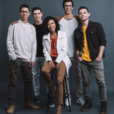 Grupo Versos