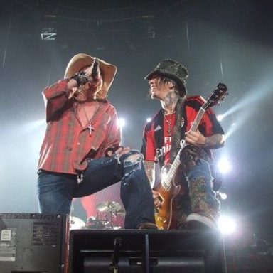 Guns N' Roses photo 43