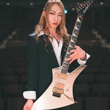 Gyze