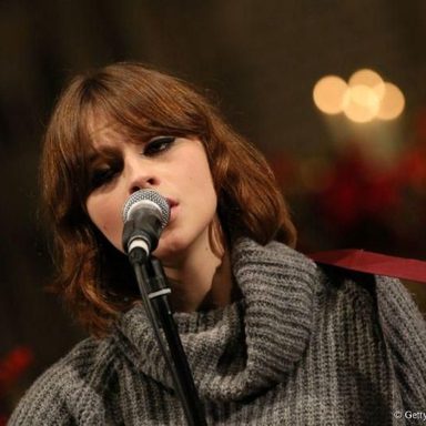 Gabrielle Aplin photo 27