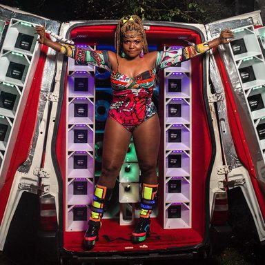 Gaby Amarantos photo 9