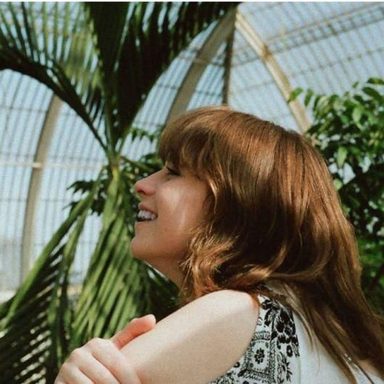 Gabrielle Aplin photo 38