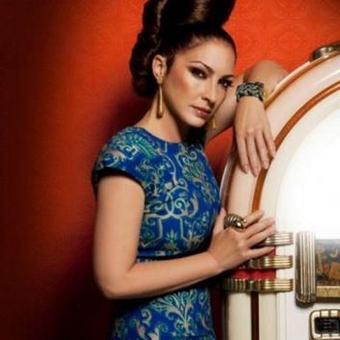 Gloria Estefan photo 16