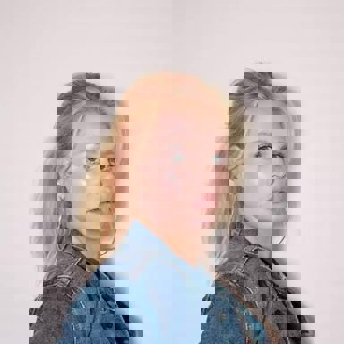 Hailey Whitters photo 11