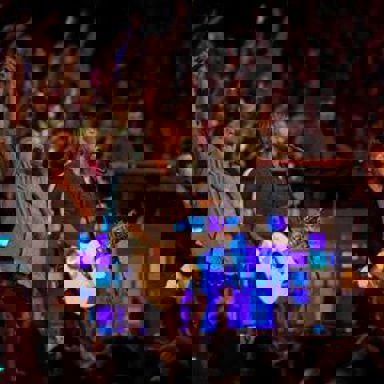 Hillsong United photo 19