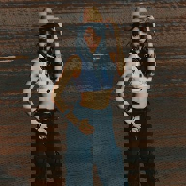 Huh Yunjin (LE SSERAFIM)