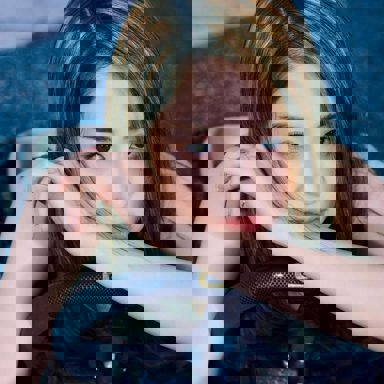 Huh Yunjin (LE SSERAFIM) photo 15